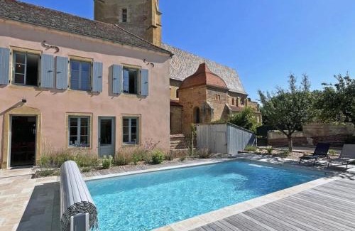 La Benissons-Dieu House | Gîte charmant avec jardin et piscine chauffée - FR-1-496-339