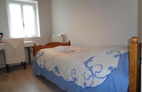 Saint-Jean-la-Vetre House | Gîte convivial avec animaux acceptés et wifi à Saint-Jean-la-Vêtre - FR-1-496-248