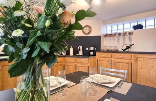 Montbrison House | Gîte de Charme avec Spa et Sauna à Montbrison - FR-1-496-309