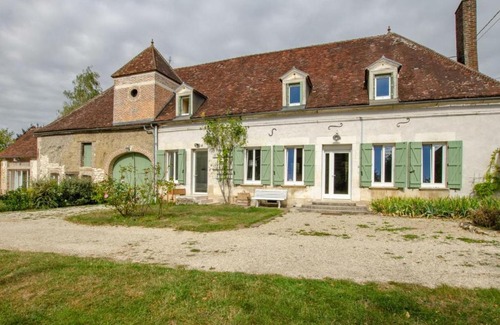 Eaux-Puiseaux House | Gîte Eaux-Puiseaux-Puiseaux, 3 pièces, 4 personnes - FR-1-543-101