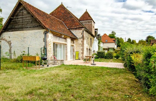 Eaux-Puiseaux House | Gîte Eaux-Puiseaux-Puiseaux, 3 pièces, 4 personnes - FR-1-543-101