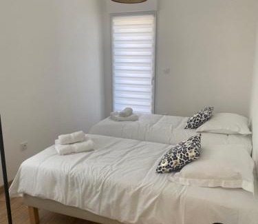 Fresnicourt-le-Dolmen House | Gîte et Spa L' Echappee Feerique