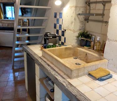 Ligre Bed & Breakfast | Gîte Eucalyptus L'Ecrin de Verdure piscine Chinon