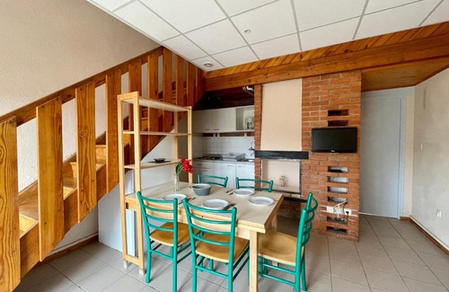 Cayres House | Gîte familial avec cuisine équipée à Cayres, proche du Lac du Bouchet et de la Cascade de la Beaume - FR-1-582-342