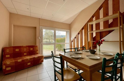 Cayres House | Gîte familial avec cuisine équipée à Cayres, proche du Lac du Bouchet et de la Cascade de la Beaume - FR-1-582-342