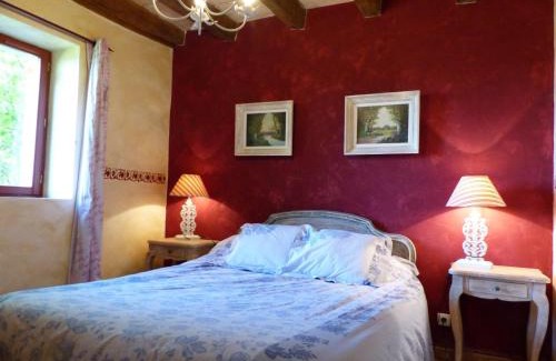 Le Brethon House | Gîte familial avec jardin clos, proche Forêt de Tronçais - FR-1-489-238