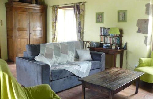 Le Brethon House | Gîte familial avec jardin clos, proche Forêt de Tronçais - FR-1-489-238