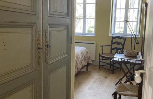 Meillard House | Gîte familial calme et lumineux avec jardin et piscine partagée - FR-1-489-557