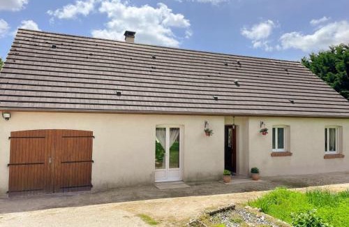 Valencisse House | Gîte familial et chaleureux avec jardin clos, garage, et proche de Blois, animaux bienvenus - FR-1-491-446