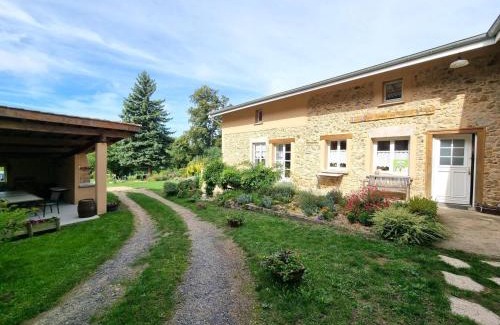 Grammond House | Gîte familial pour 12 pers. au cœur des Monts du Lyonnais - FR-1-496-373