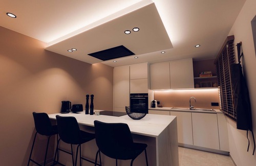 Waimes Cottage | Gîte-Family-Private Bathroom-Garden view