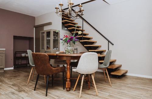 Limoux Apartment | Gîte - Holiday Home Vent Cers