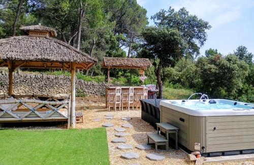 Saumane-de-Vaucluse House | Gîte Lavande vue Luberon 33 hectares piscine Spa Sauna au cœur de Provence