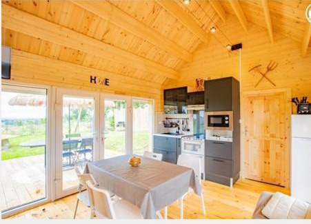 Bourbon-Lancy Ski Chalet | Gîte le Gris Coquelet