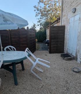 Doix-les-Fontaines House | Gîte Les Bougrines - Marais