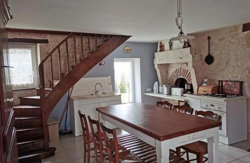 Doix-les-Fontaines House | Gîte Les Bougrines - Marais