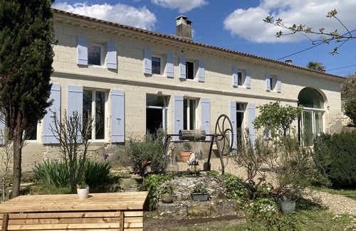 Saint-Dizant-du-Gua Condo | Gîte les ganivelles