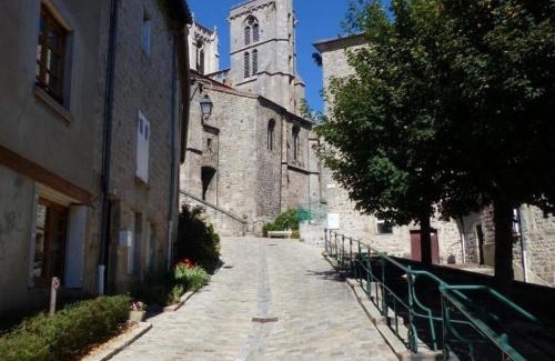 Apinac House | Gîte paisible au calme avec Wi-Fi et animaux bienvenus bénévole pour 4 personnes - FR-1-496-122