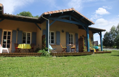 Eauze House | Gîte Papyrus 2 Pers - Piscine, Confort & Nature - Au Petit Bernerot