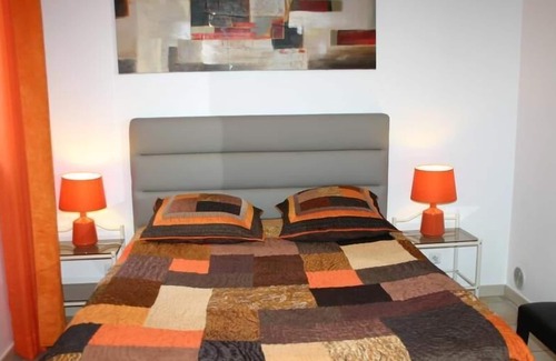 Roquebrune-sur-Argens Cottage | Gîte-Private Bathroom-Gîte Citron