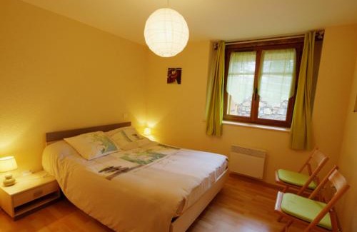 Saint-Cyr-de-Valorges House | Gîte spacieux avec animaux admis et wifi, idéal pour familles - FR-1-496-17