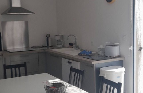 Combas Villa | Gîte Thym Dans Campagne Gardoise 5 à 6 Couchages Avec Terrasse+jardinet Clôturé