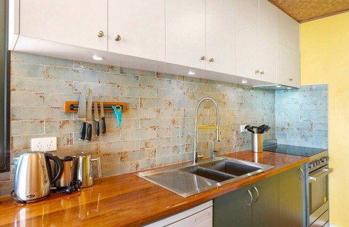 Raglan Apartment | G SPOT (upper level) WITH SPA