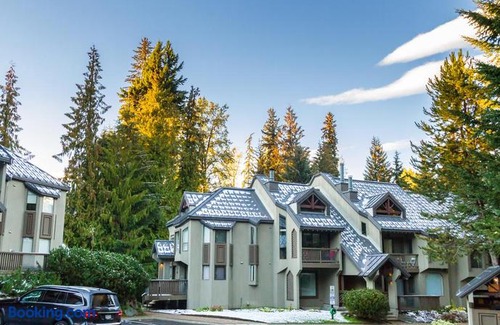 Upper Village House | Gables 37