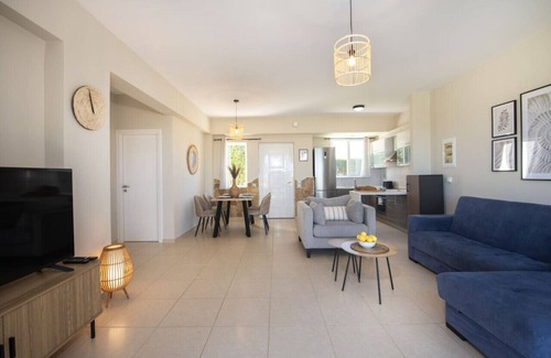 Chorafakia Apartment | Gabriel MOdern Apartment-shared pool-close to the beach