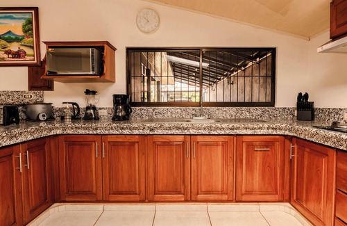 La Fortuna House | Gaby's Home In Downtown La Fortuna