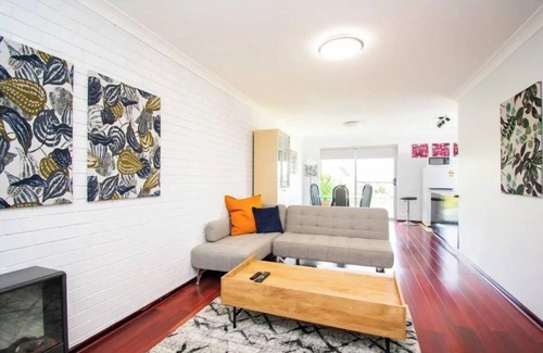 Spencer Park House | Gairdner Cottage - something a bit different!