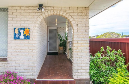 Spencer Park House | Gairdner Cottage - something a bit different!