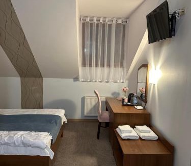 Pobiedziska Hotel | GAJOVA Restauracja & Nocleg