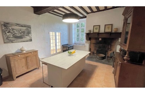 Barcus House | Galhareta, La Maison Rose