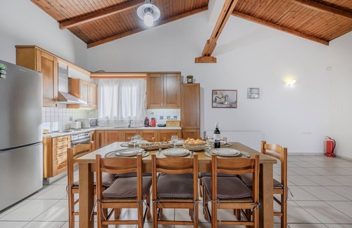 Stamnoi Villa | Galini villa, private pool , near amenities, Heraklion