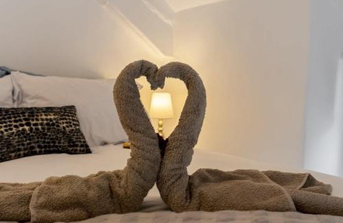 Chagford House | Gallery Lodge Holiday Home - Short Stays UK