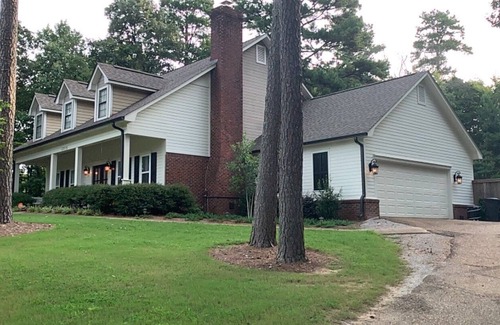 Country Club House | “Game-Day Retreat: 3BR Home Minutes from Vaught Hemingway & The Square”