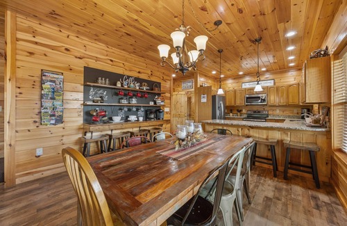 Sevierville Cabin | Game Room, Hot Tub & Large Porches-Luxury Cabin