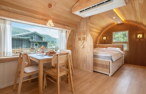 Deokhyeon House | Gapyeong Manwol Aegyeon Pool Glamping