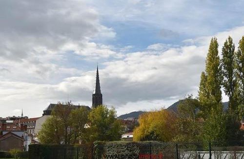 Clermont-Ferrand Apartment | Garçonnière - Appt cosy & parking à 9 min de Jaude