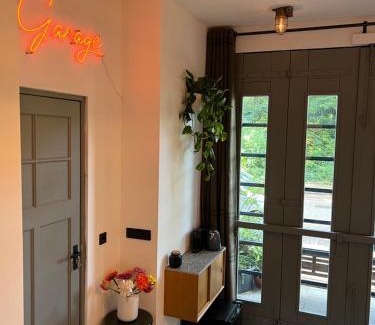 Weesperzijde Bed & Breakfast | Garage BnB