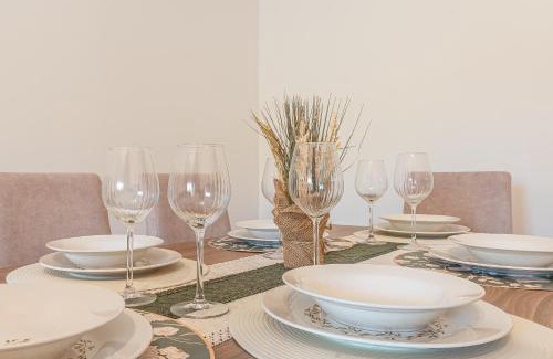 Canico Apartment | Garajau Escape Modern T2 with Balcony and Parking