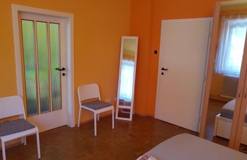 Floridsdorf Apartment | Garden Apartment Donau-City (P&R)