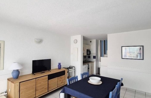 Fouras Apartment | Garden apartment with sea view and swimming pool