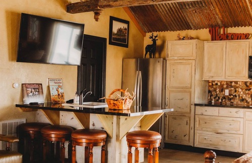 Brenham House | Garden Cottage at Rockin Star Ranch