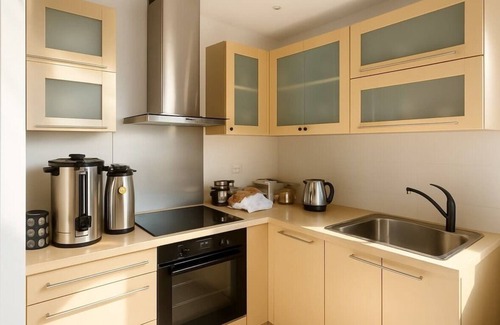 Eilat House | Garden Getaway & Pool | Royal Park| By SweetyGuest