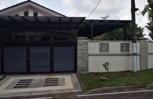 Daerah Kulai House | Garden Homestay