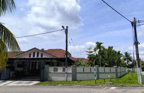 Daerah Kulai House | Garden Homestay