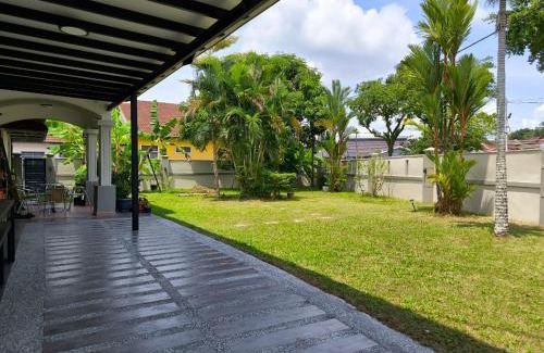 Daerah Kulai House | Garden Homestay