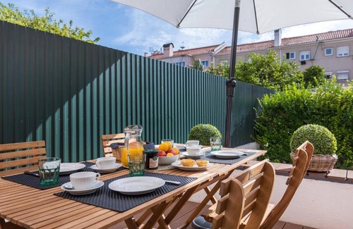 Alvalade Apartment | Garden House in Alvalade